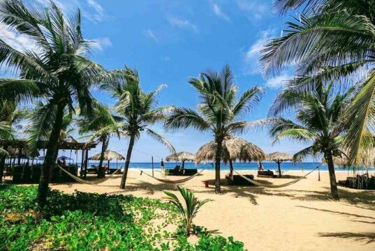 Playa de Zipolite: La Playa Nudista de Oaxaca Playa Zipolite Oaxaca