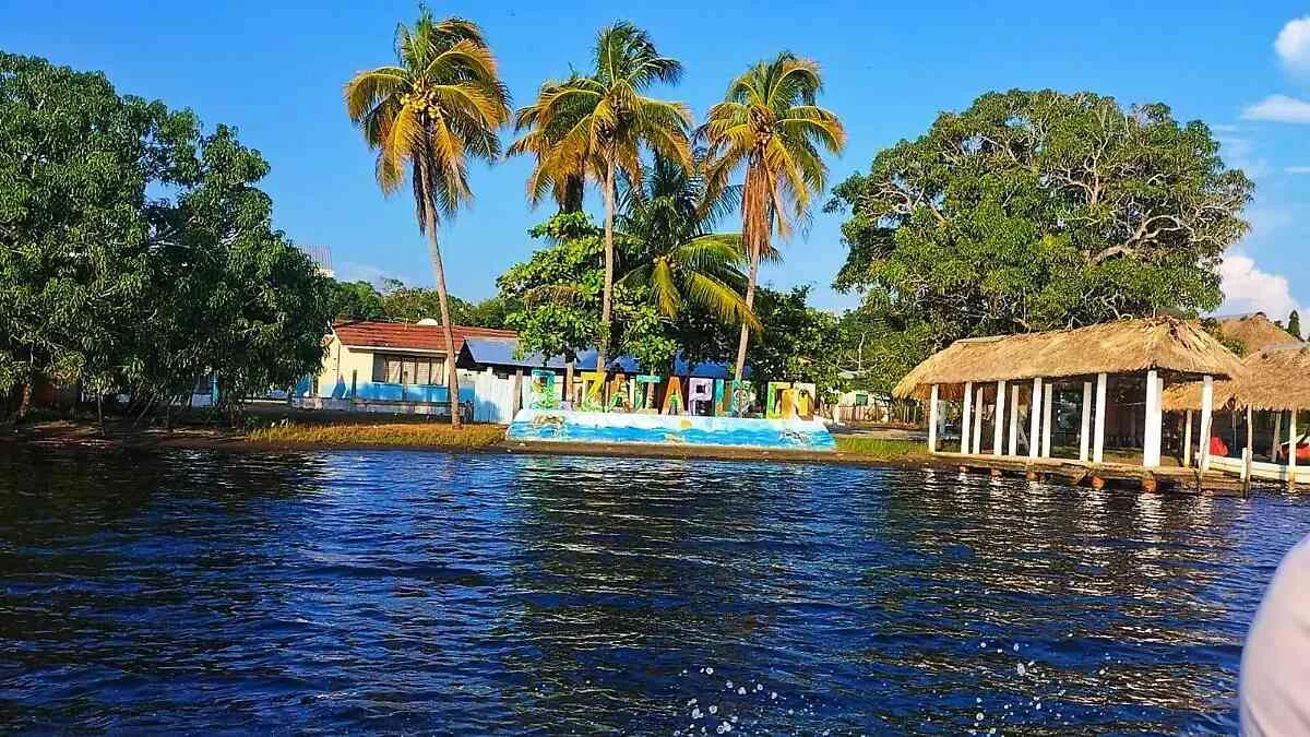 Playas de Barra de Zacapulco Playas de Barra de Zacapulco