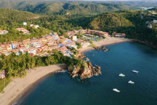 Playas de Careyes: Un refugio entre lujo y naturaleza Playas de Careyes