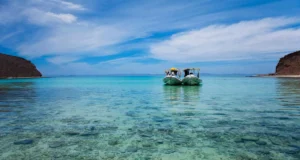 Playas de Isla Partida: Un paraíso frente a La Paz Playas de Isla Partida